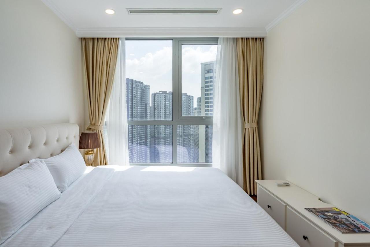 Luxury Vinhomes Central Park Хошимин Экстерьер фото